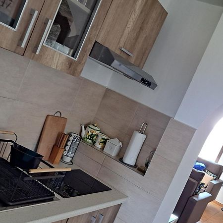 Grapeline Guesthouse Chotin Екстериор снимка