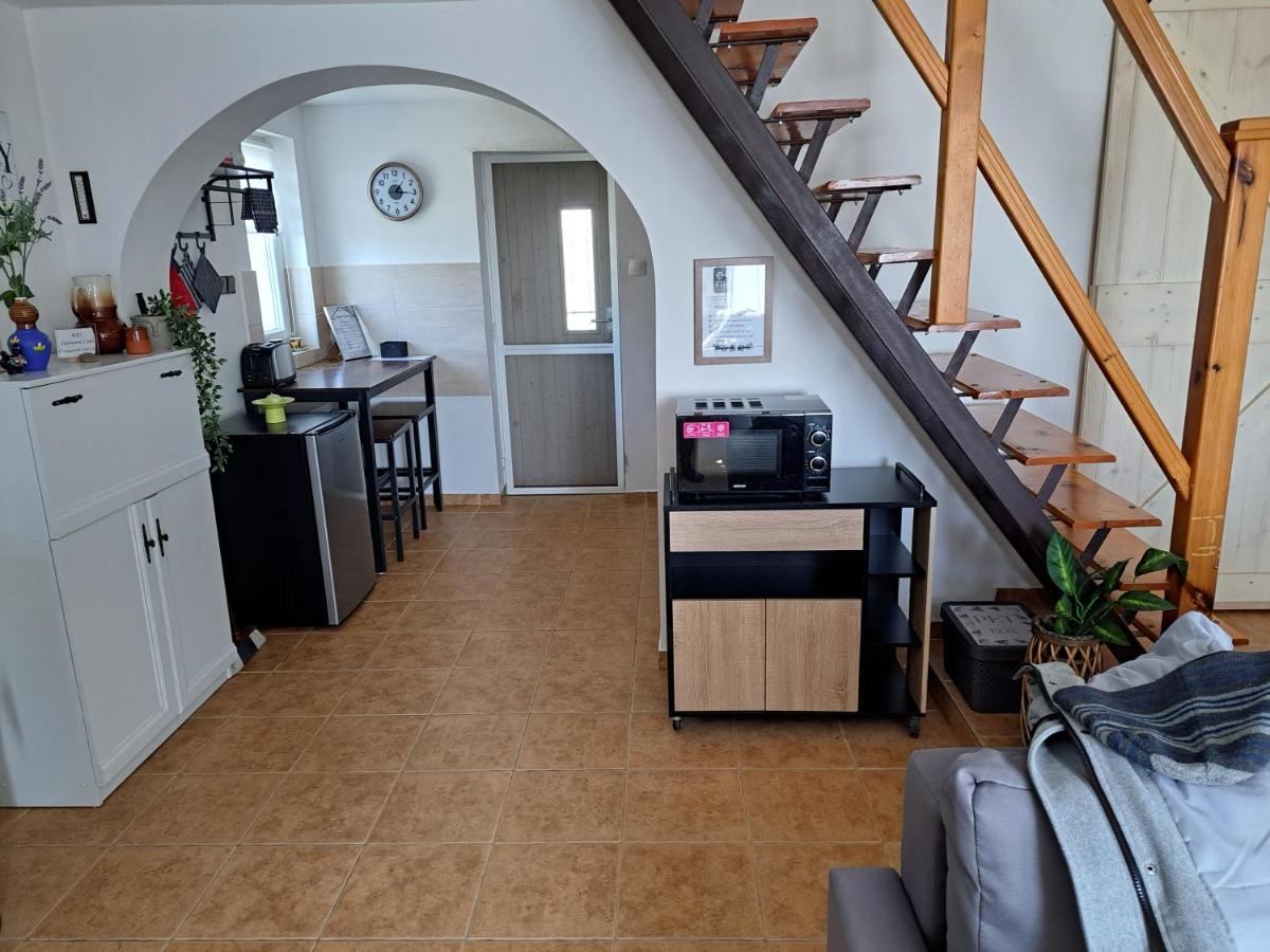 Grapeline Guesthouse Chotin Екстериор снимка